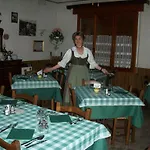 Ristorante Svizzera 호텔 비디치아티코