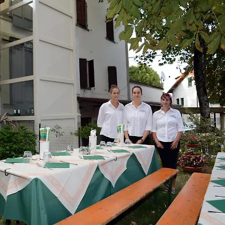 Отель Ristorante Svizzera Видичатико